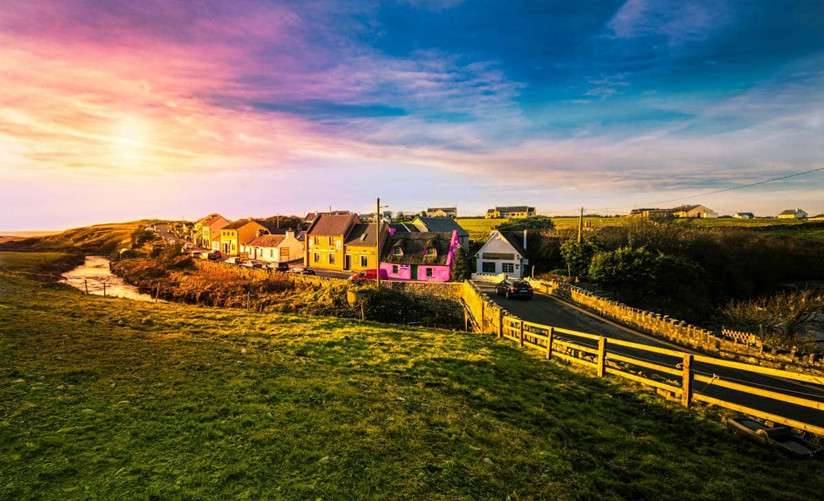ilustrasi The Wild Atlantic Way, Irlandia