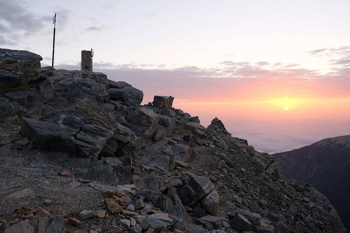 Puncak Mytikas, puncak tertinggi Gunung Olympus di Yunani.