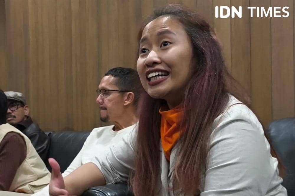 Potret Nuya Susantono, sutradara teater musikal Senja Teduh Pelita, dijumpai usai pertunjukan pada Jumat (3/7/2026) (IDN Times/Juan Dwi)