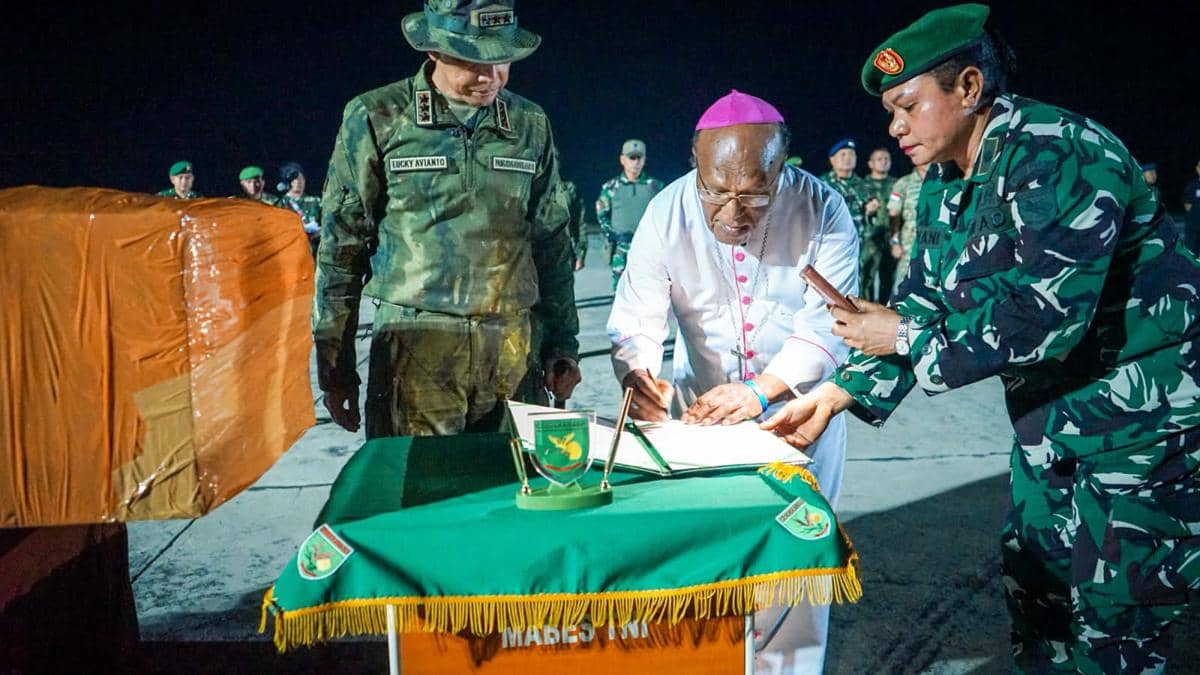 Jenazah Pilot Nicholas yang Ditembak OPM di Papua Diserahkan ke AMA