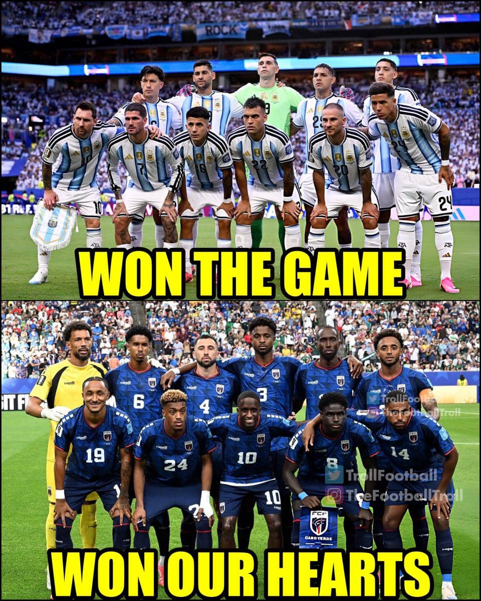 Dua tim sepak bola berpose sebelum pertandingan, tim Argentina di atas dengan tulisan 'Won the Game' dan tim Cape Verde di bawah dengan tulisan 'Won Our Hearts'.