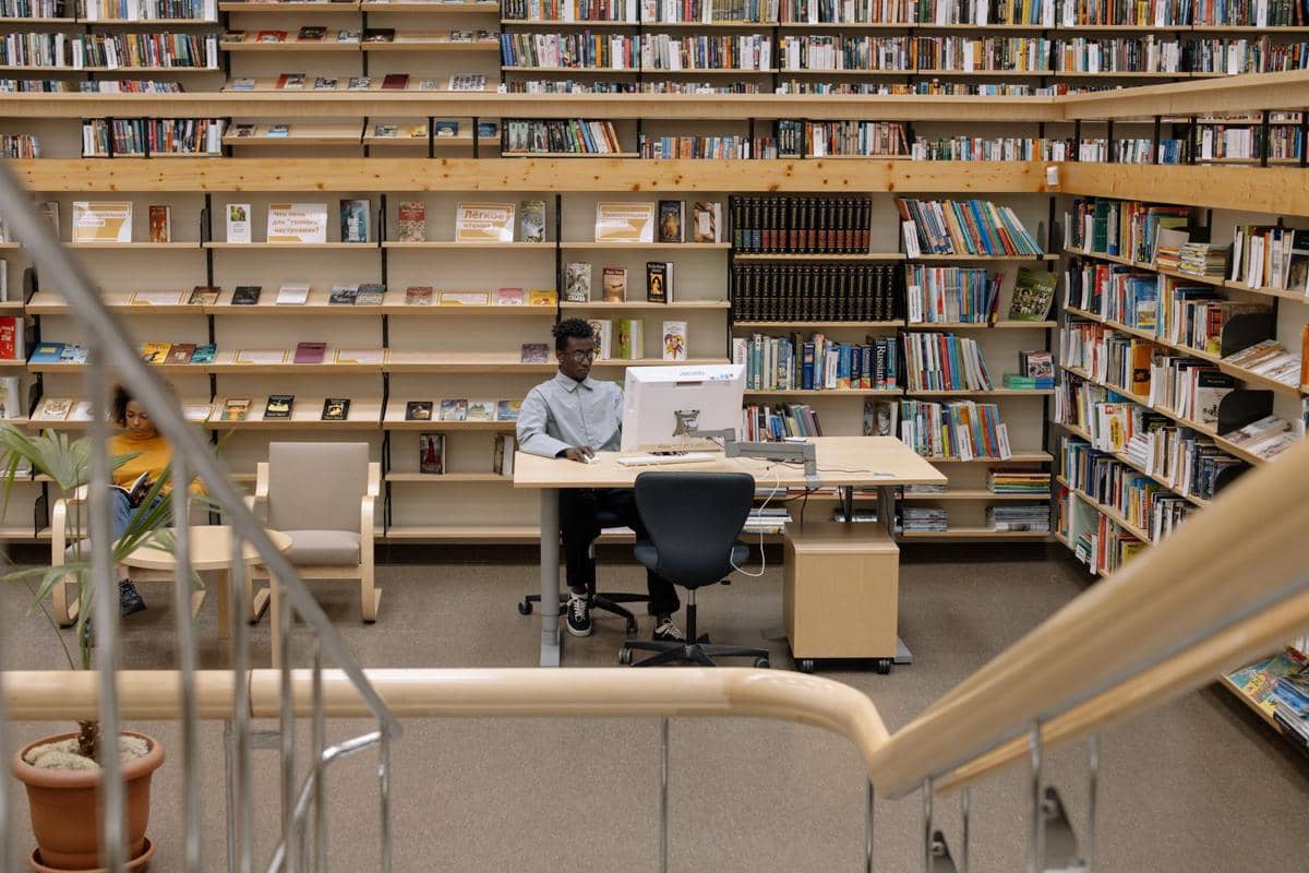 Ilustrasi perpustakaan