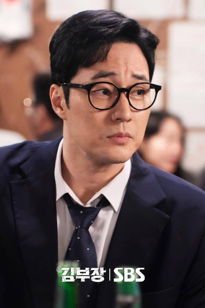 Still cut So Ji Sub di Agent Kim Reactivated