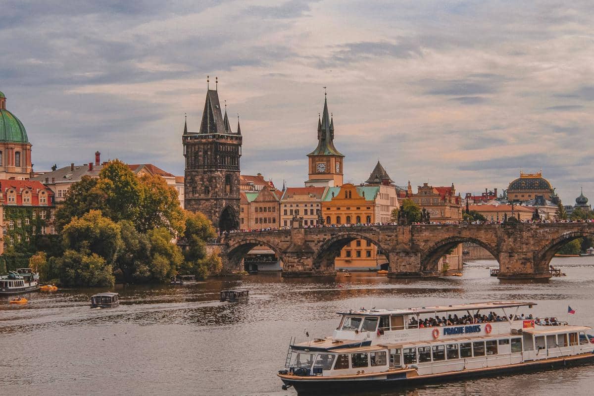 7 Rekomendasi Tempat Wisata Gratis di Praha, Surga Budget Traveler!