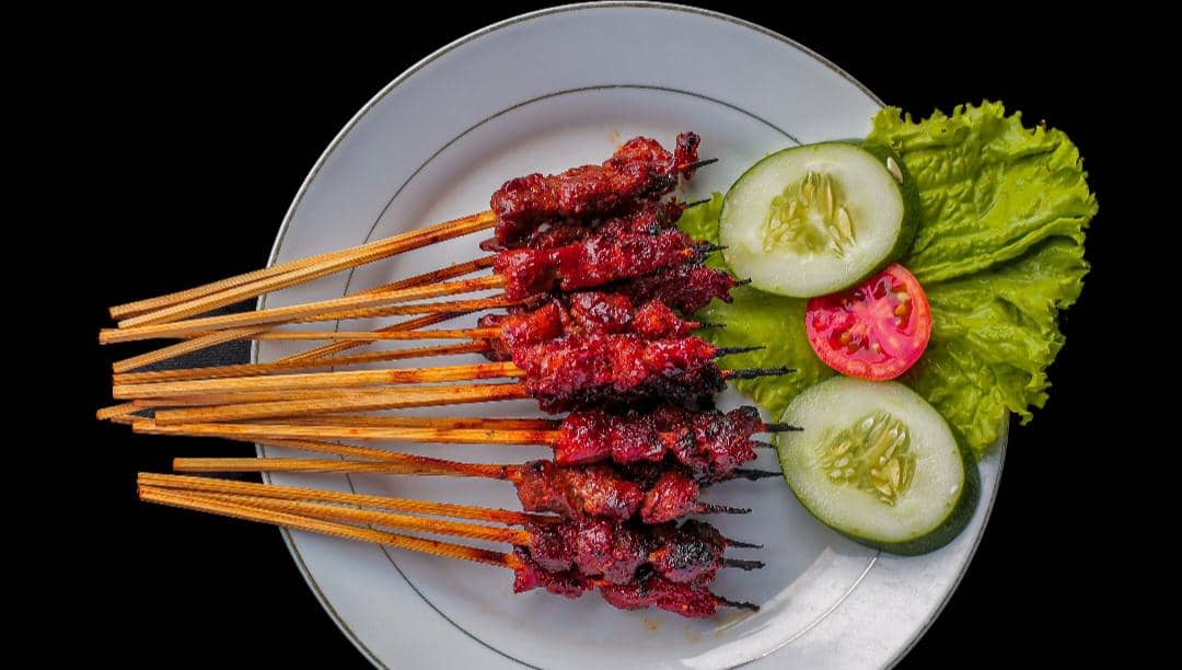 ilustrasi sate ayam madu jahe