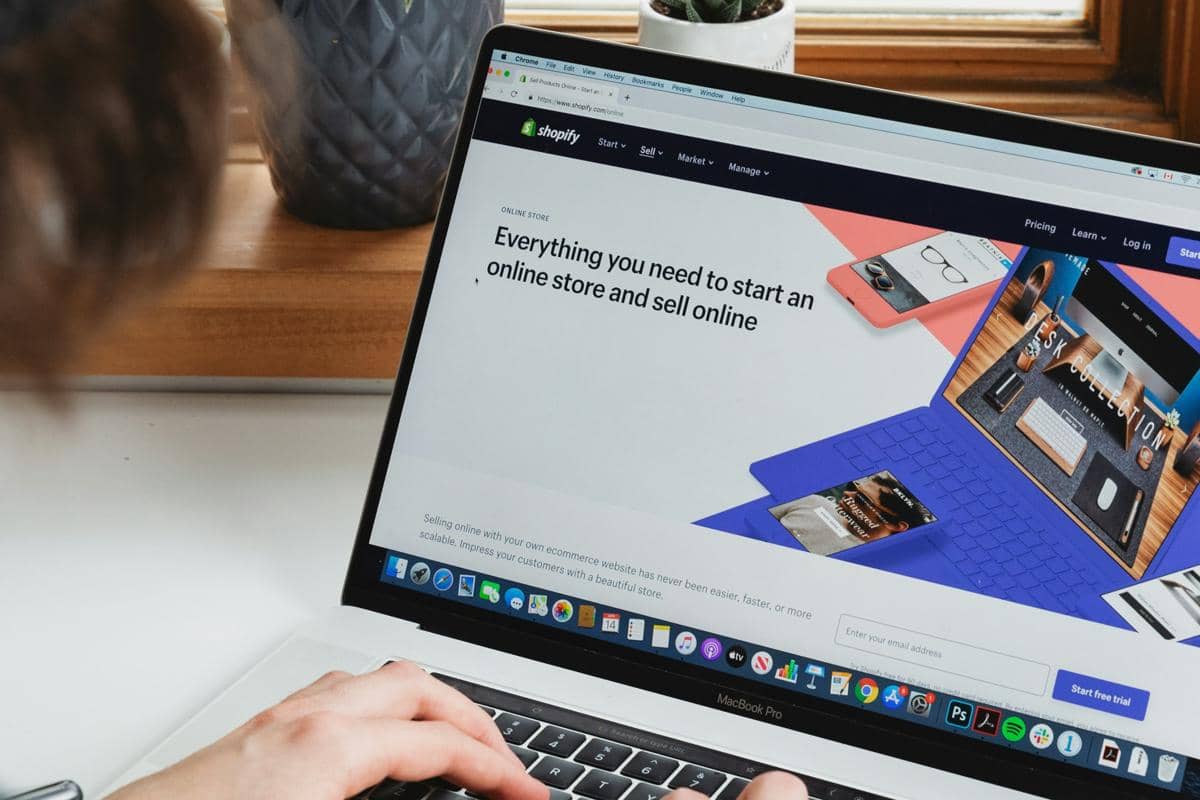5 Rekomendasi Platform Toko Online Mandiri Tanpa Marketplace