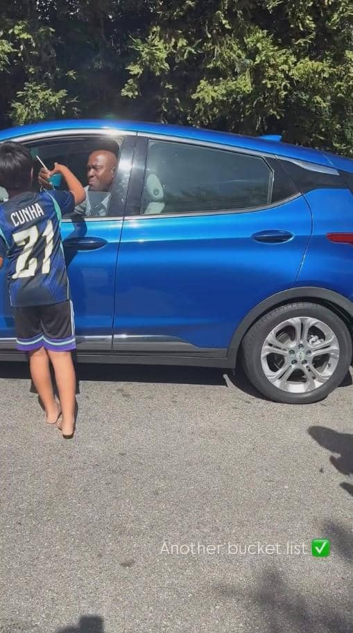 Anak Nia Ramadhani Jualan Minuman di Depan Rumah di Amerika (instagram.com/ramadhaniabakrie)