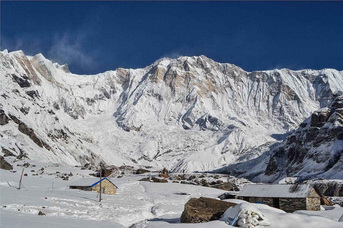 Annapurna Base Camp yang terletak di Cagar Alam Annapurna di Nepal.
