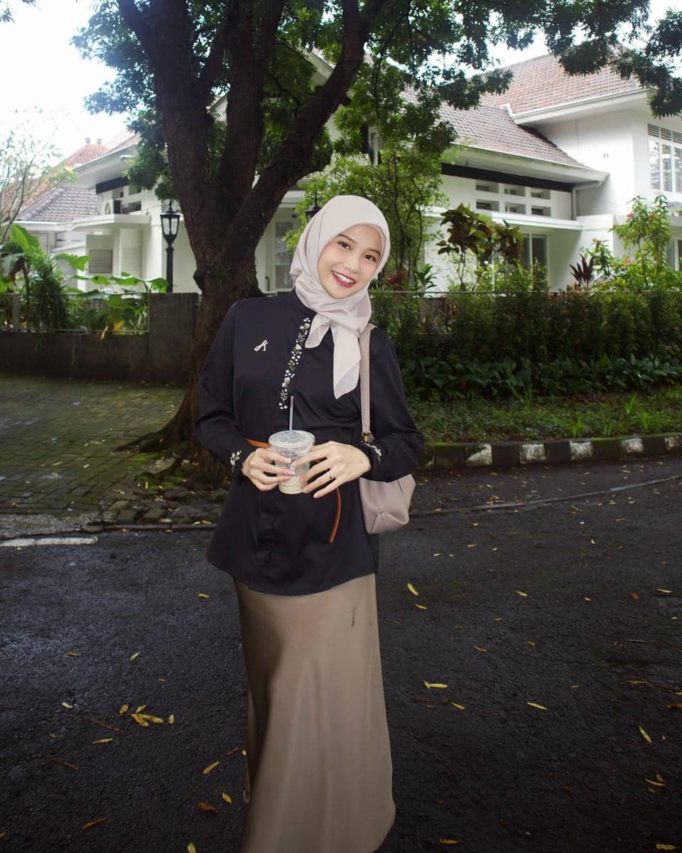 OOTD antar anak ke sekolah