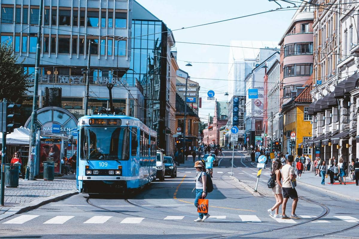 ilustrasi transportasi umum di Norwegia