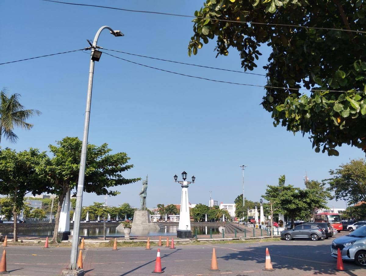 Cuaca Jumat Terik di Semarang, Awas Panas sampai 36°C dan Potensi Hujan Sore!
