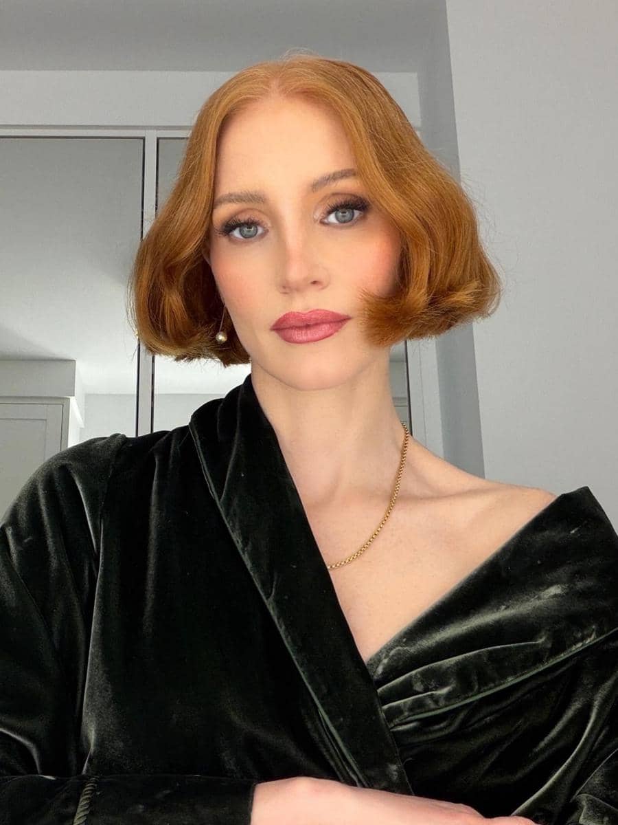 Jessica Chastain OTW ke pernikahan Taylor Swift dan Travis Kelce