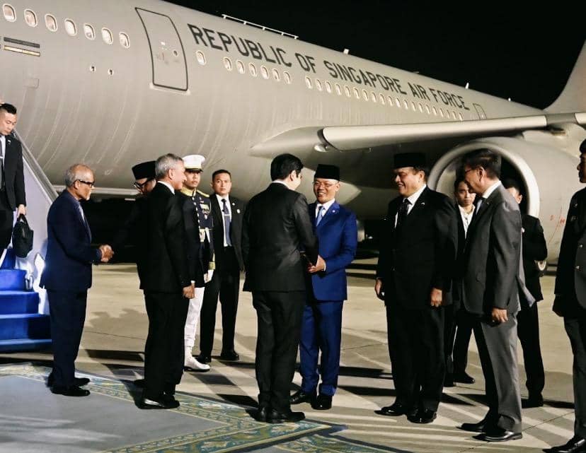 PM Singapura Lawrence Wong Tiba di Jakarta, Disambut Menlu Sugiono
