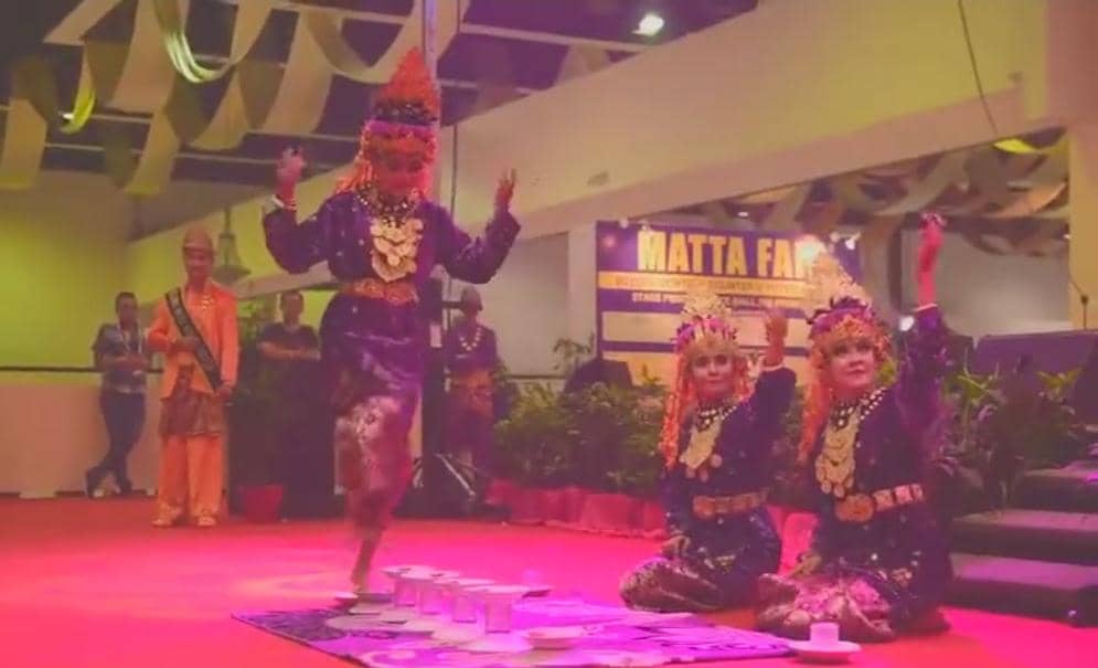 Tari Piring Gelas dari Musi Rawas