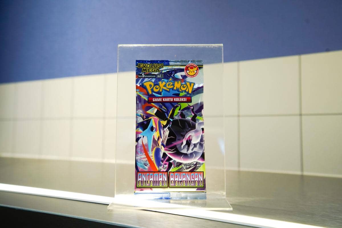 Booster Pack Ancaman Bayangan Hadirkan Strategi Baru di Pokémon TCG!