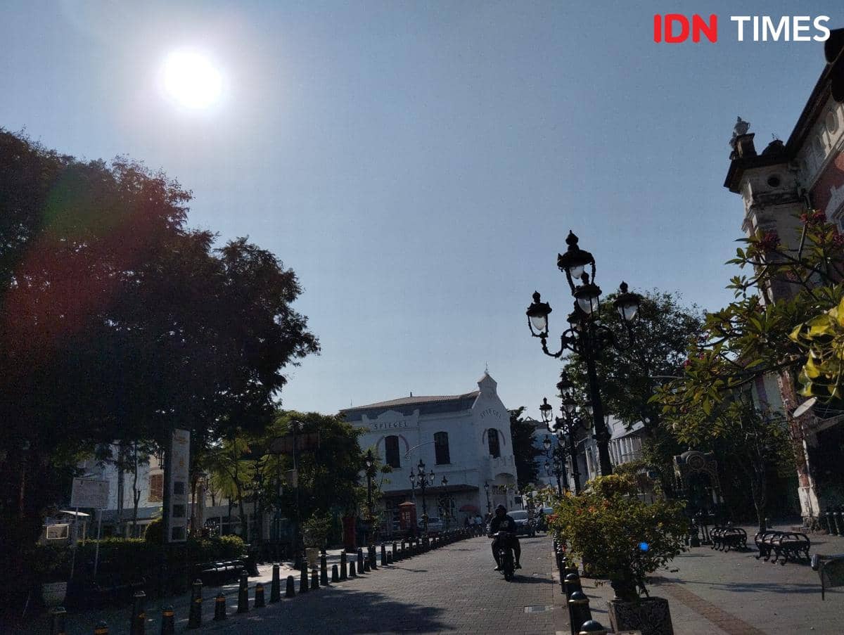 Cuaca Semarang 12 Juli: Siang Cerah Terik Bikin Gerah Lur, Malam Sejuk Pol!