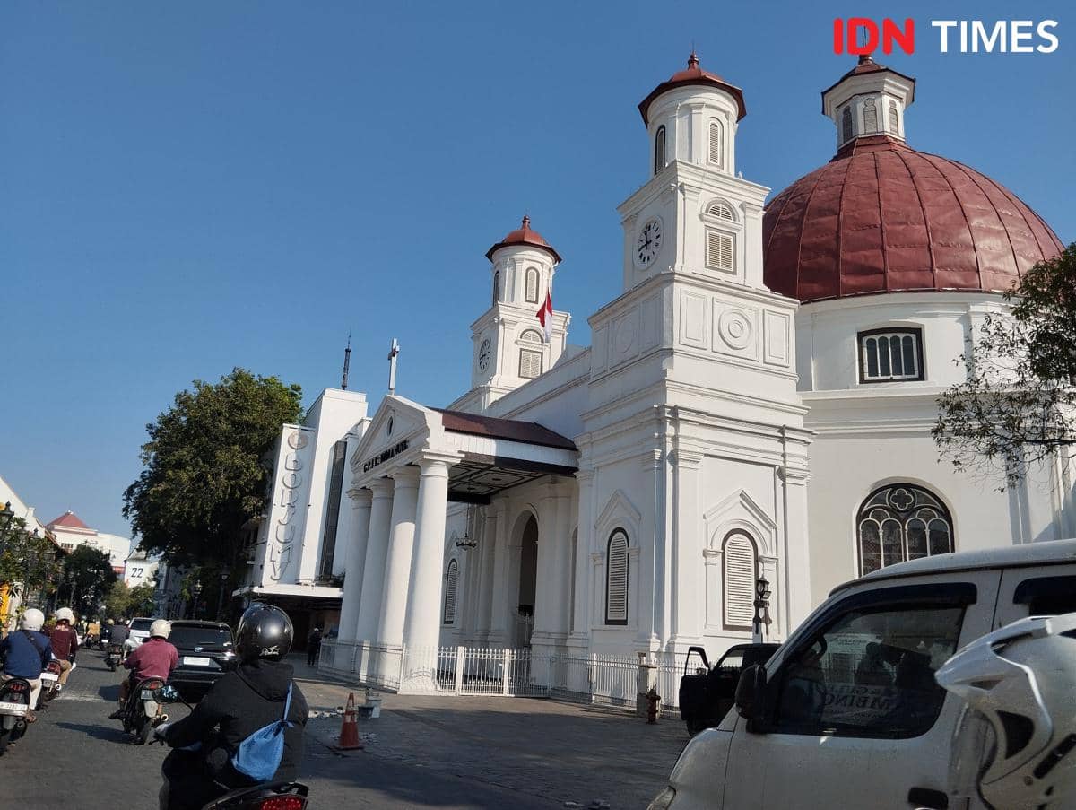 Cuaca Semarang Jumat 17 Juli: Langit Berawan Tebal Lur, Di Gunung Hujan Ringan