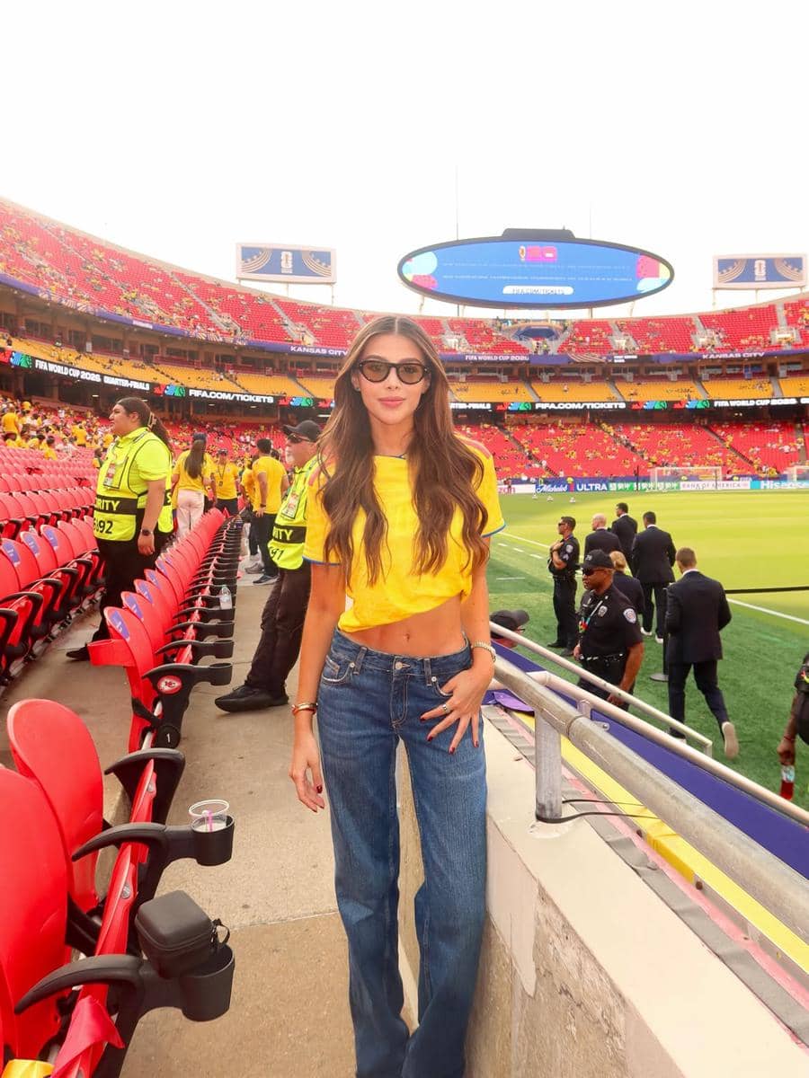 Potret Beauty Queen Nonton Langsung 32 Besar Piala Dunia 2026