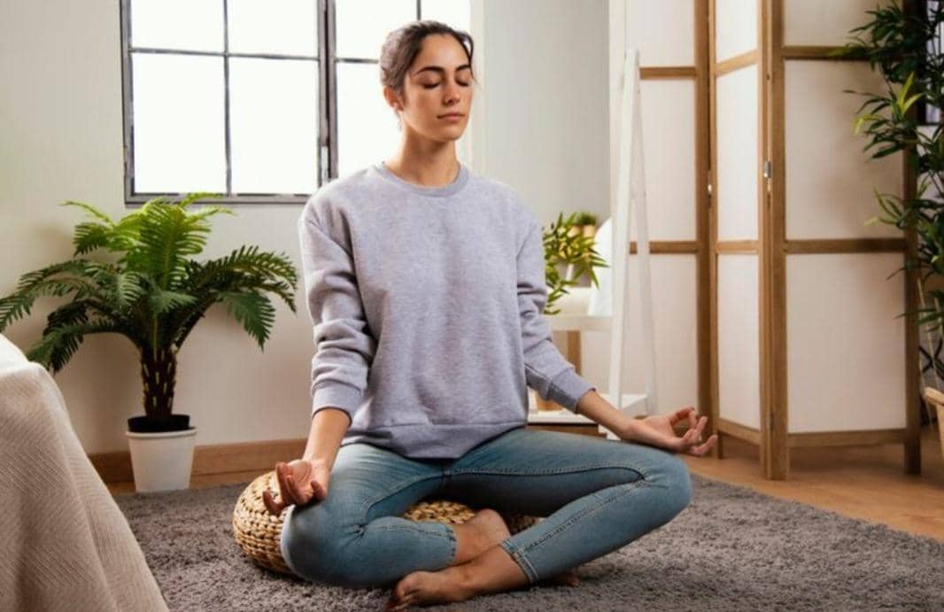 meditasi (magnific.com/freepik)