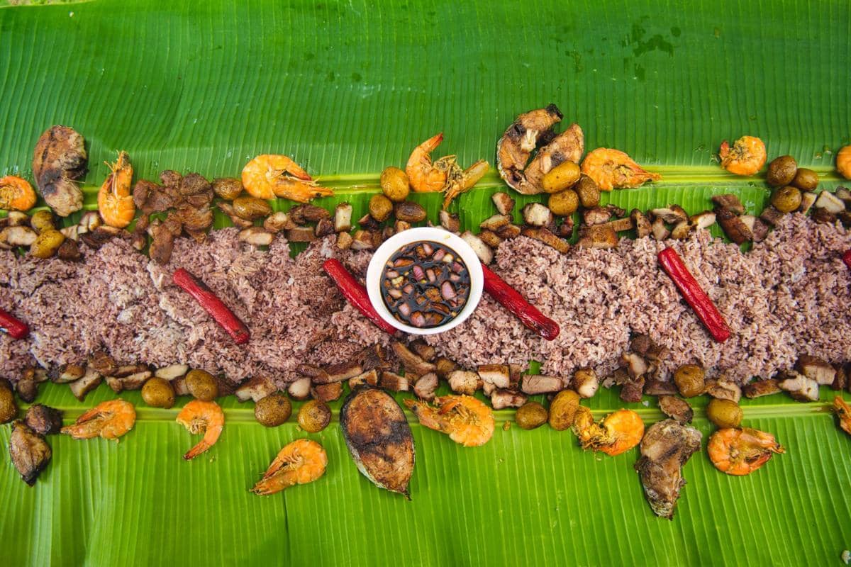 ilustrasi nasi liwet khas Sunda