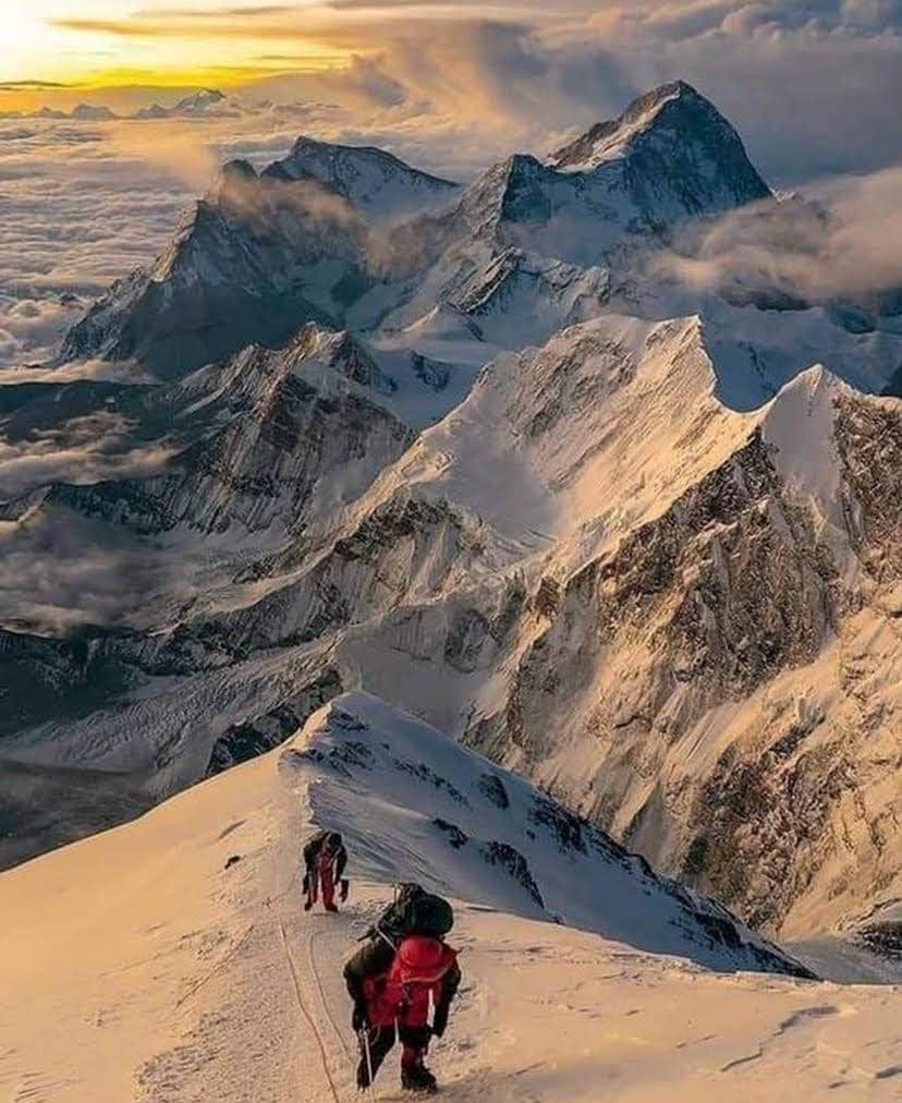 potret Puncak Carstensz 