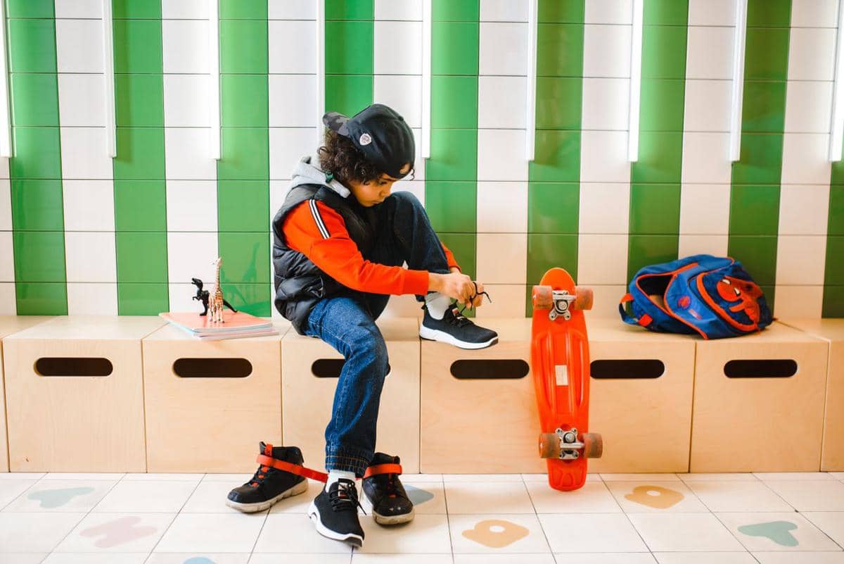 6 Rekomendasi Sepatu Olahraga Anak Laki-Laki SD dengan Desain Modern 
