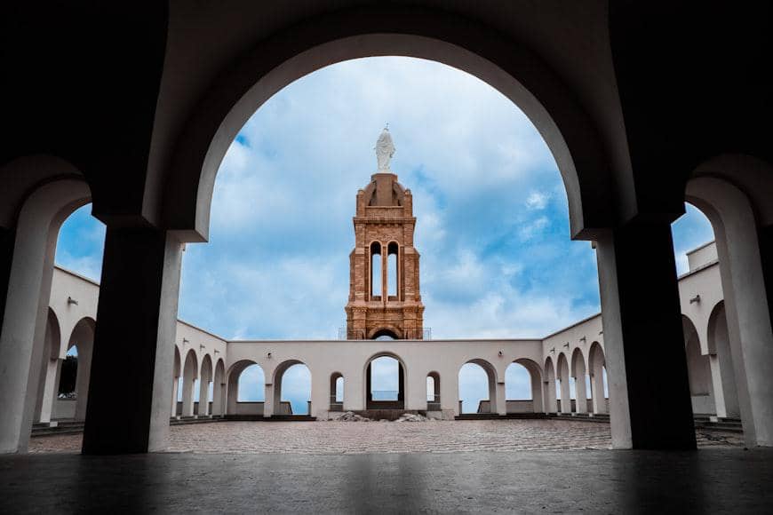 potret benteng Santa Cruz di Oran