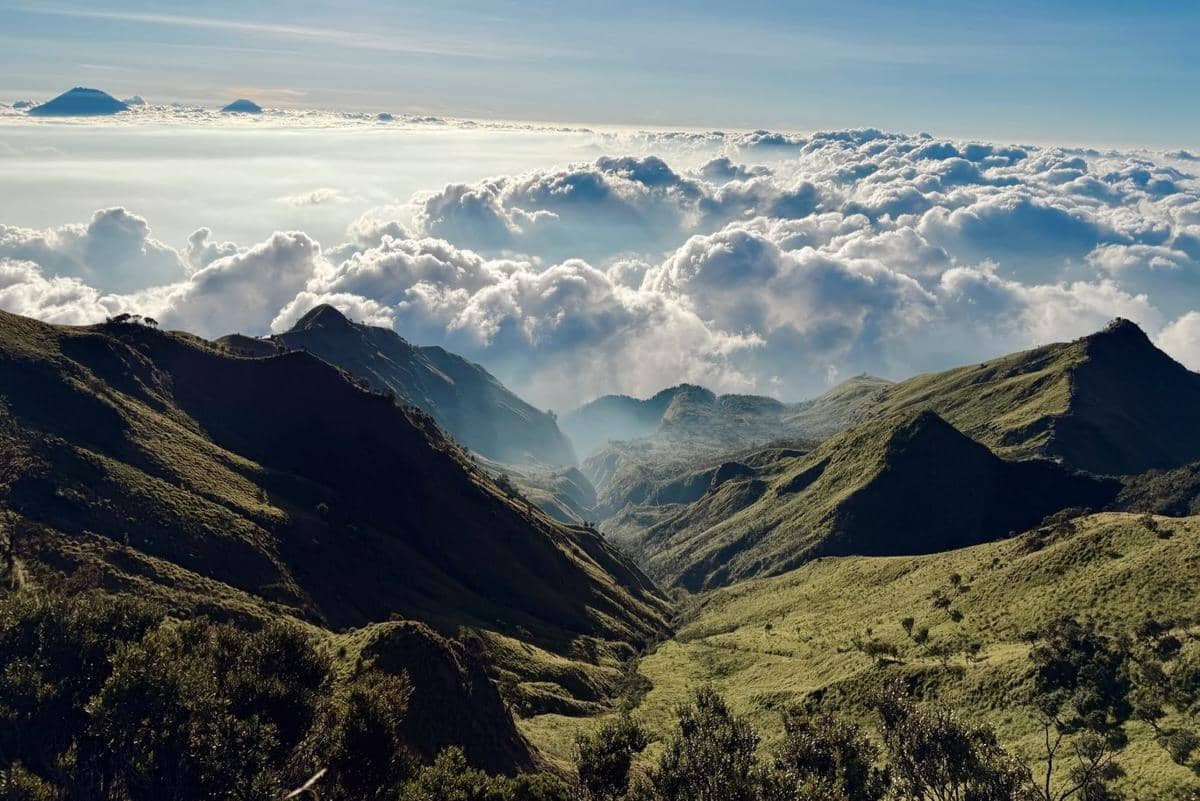 Inka Andestha mendaki Gunung Merbabu