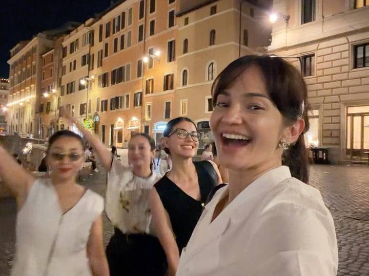 Enzy Storia jalan-jalan di Kota Roma