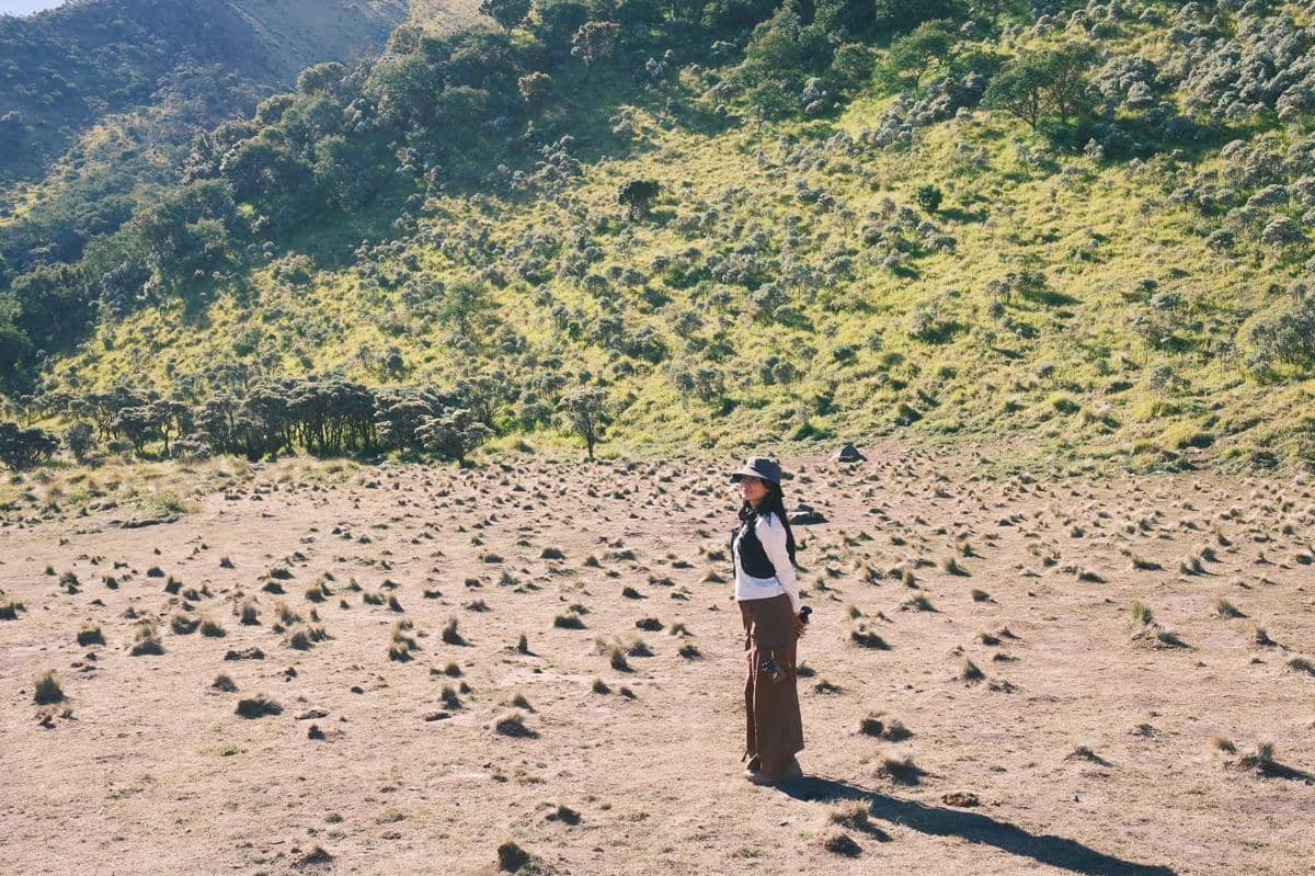Inka Andestha mendaki Gunung Merbabu