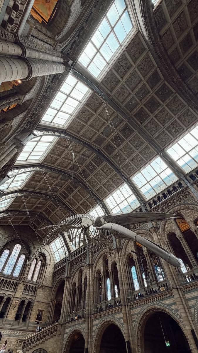 Yunita Siregar mengunjungi Natural History Museum di London