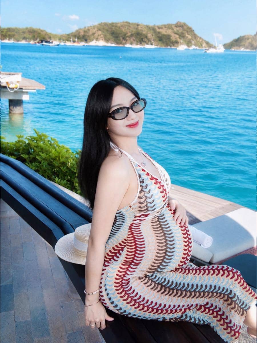 Nanda Arsyinta babymoon di Labuan Bajo