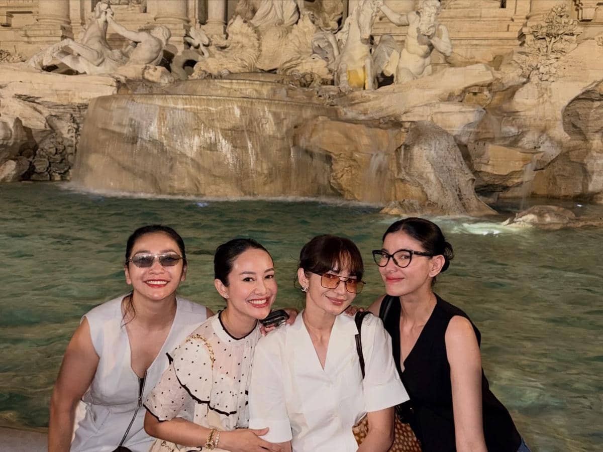 Enzy Storia jalan-jalan di Kota Roma
