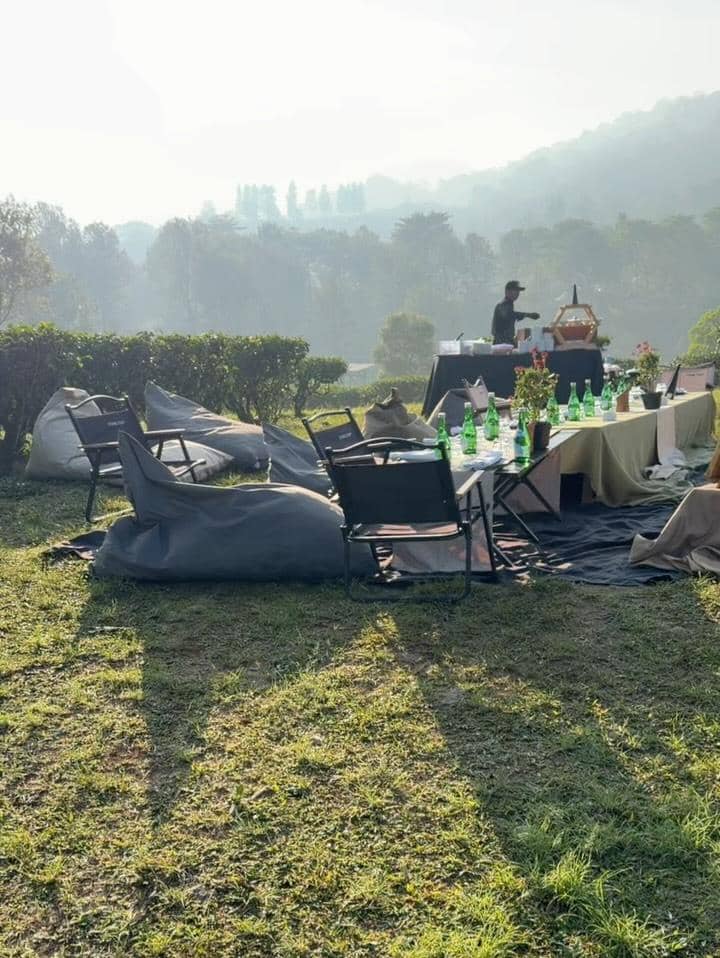Raisa liburan bareng keluarga di Puncak