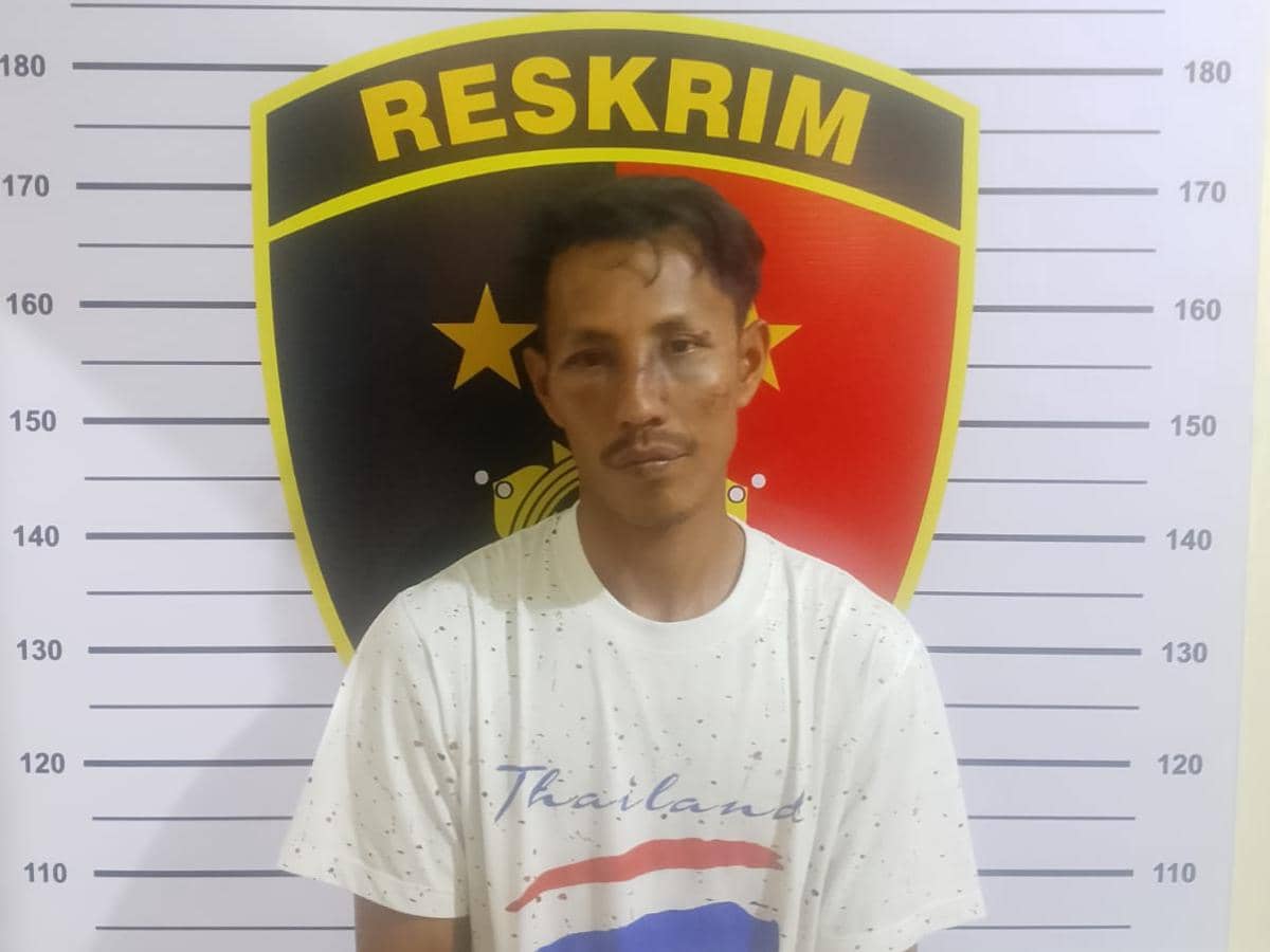 Pria Tidur dan Mobil Parkir Tengah Jalan, Ditegur Ngamuk Bacok Ojol