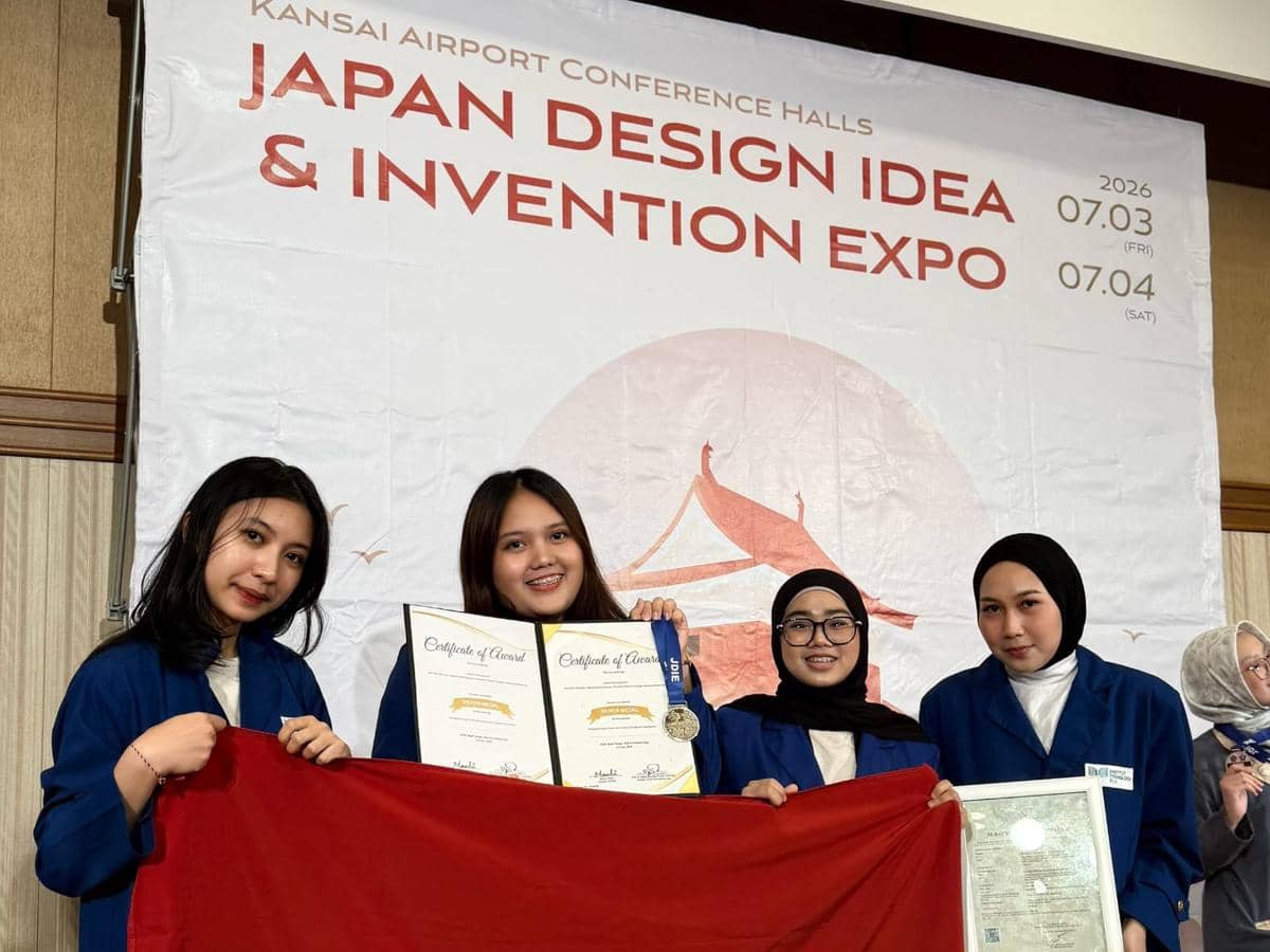 Kaca Penghasil Listrik Antar Mahasiswa ITPLN Sabet Silver di Jepang