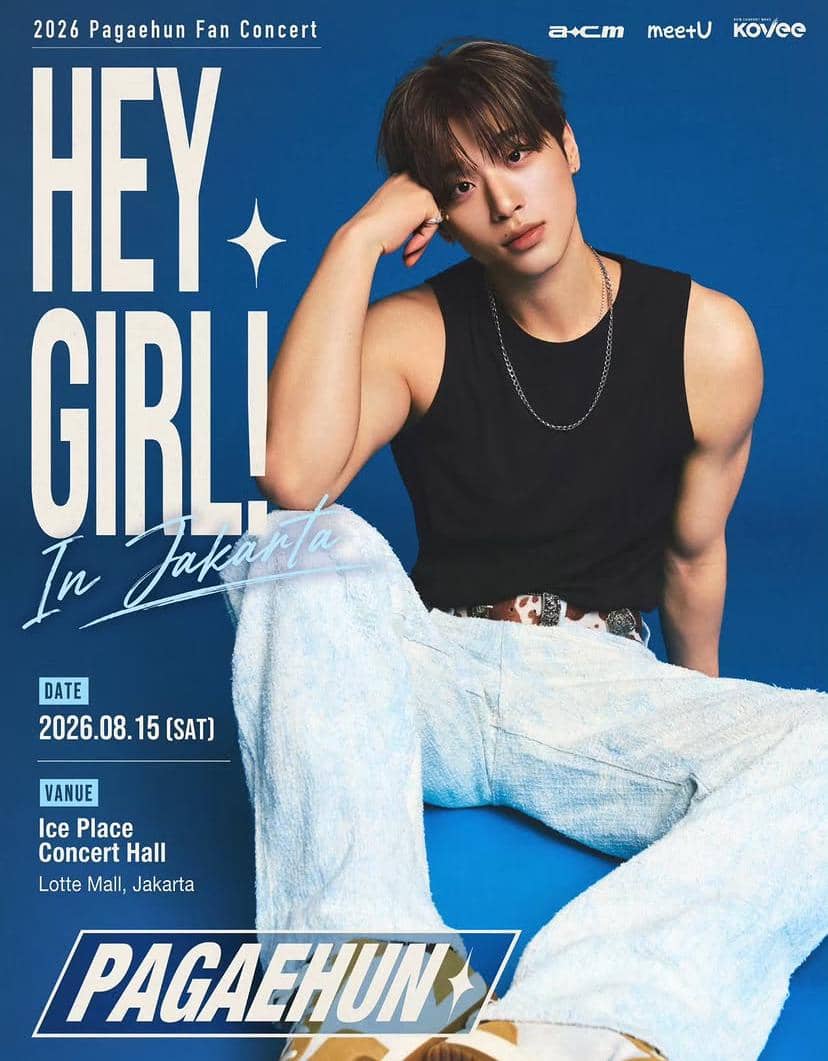 Poster konser penggemar Pagaehun bertema HEY GIRL di Jakarta menampilkan seorang pria berpose dengan latar biru dan teks acara.