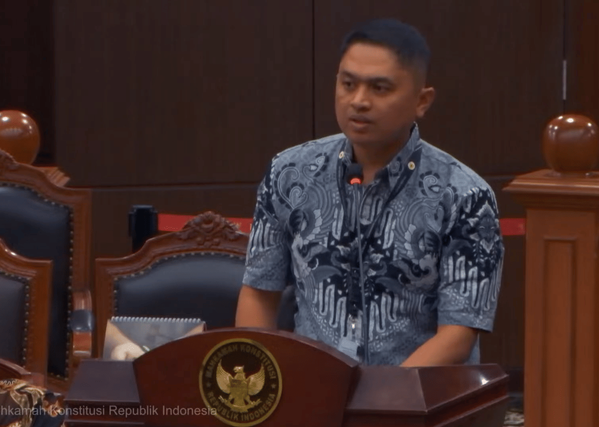 Curhat Dosen di Sidang MK: Jualan Saat CFD hingga Jadi Kuli demi Hidup