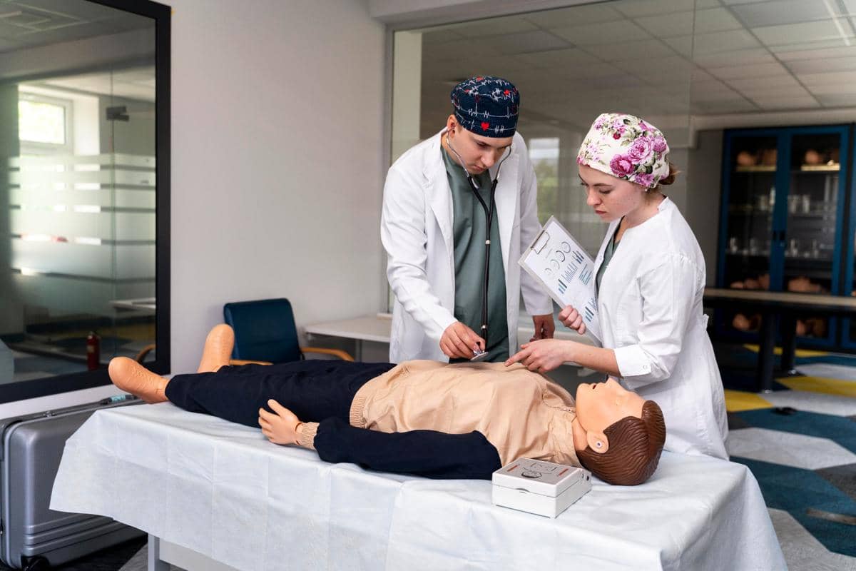 medicine-student-doing-their-practice-hospital.jpg