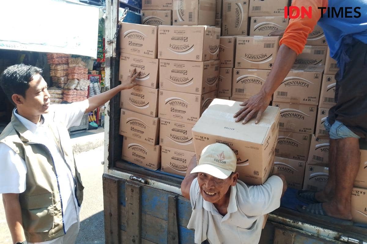 Bulog Pasok Minyakita di Magetan, Pedagang Nakal Terancam Diputus