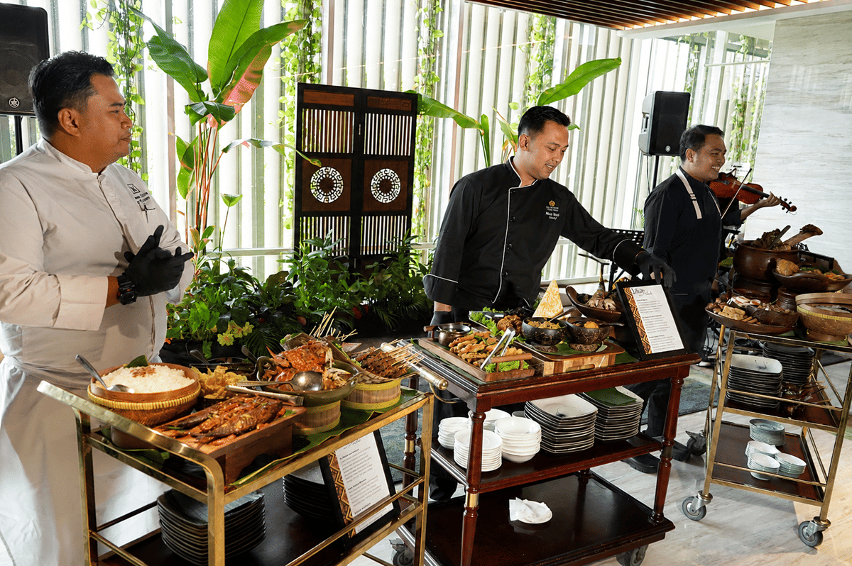 Potret para chef beserta menu khas Jawa Timur di VASA Hotel Surabaya