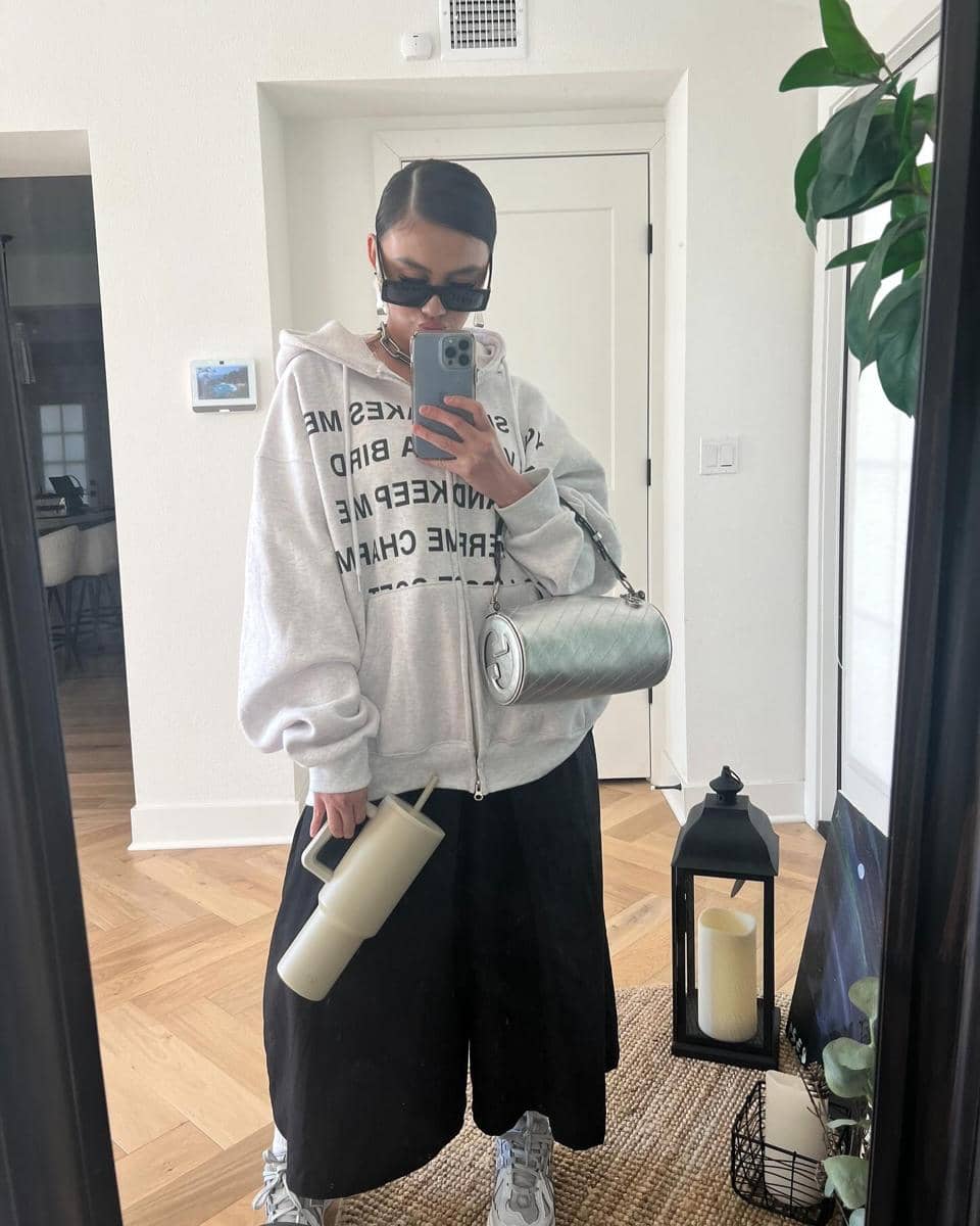 Tas branded Agnez Mo
