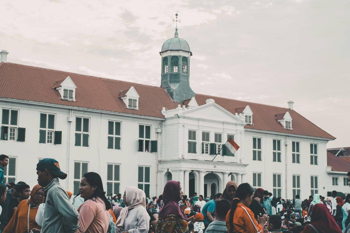 [PUISI] Membaca Kenangan di Sudut Batavia