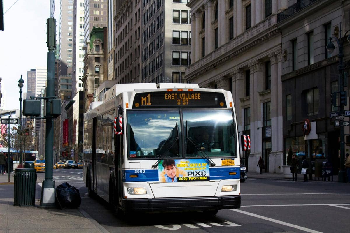Potret bus kota