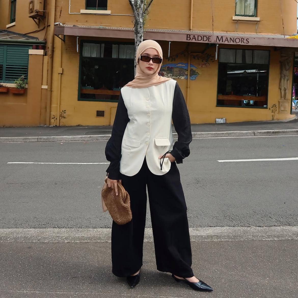 fashion hijab layering ala Ana Octarina