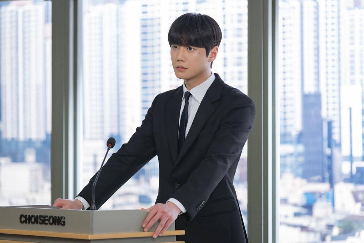 Lee Jun Young di Reborn Rookie