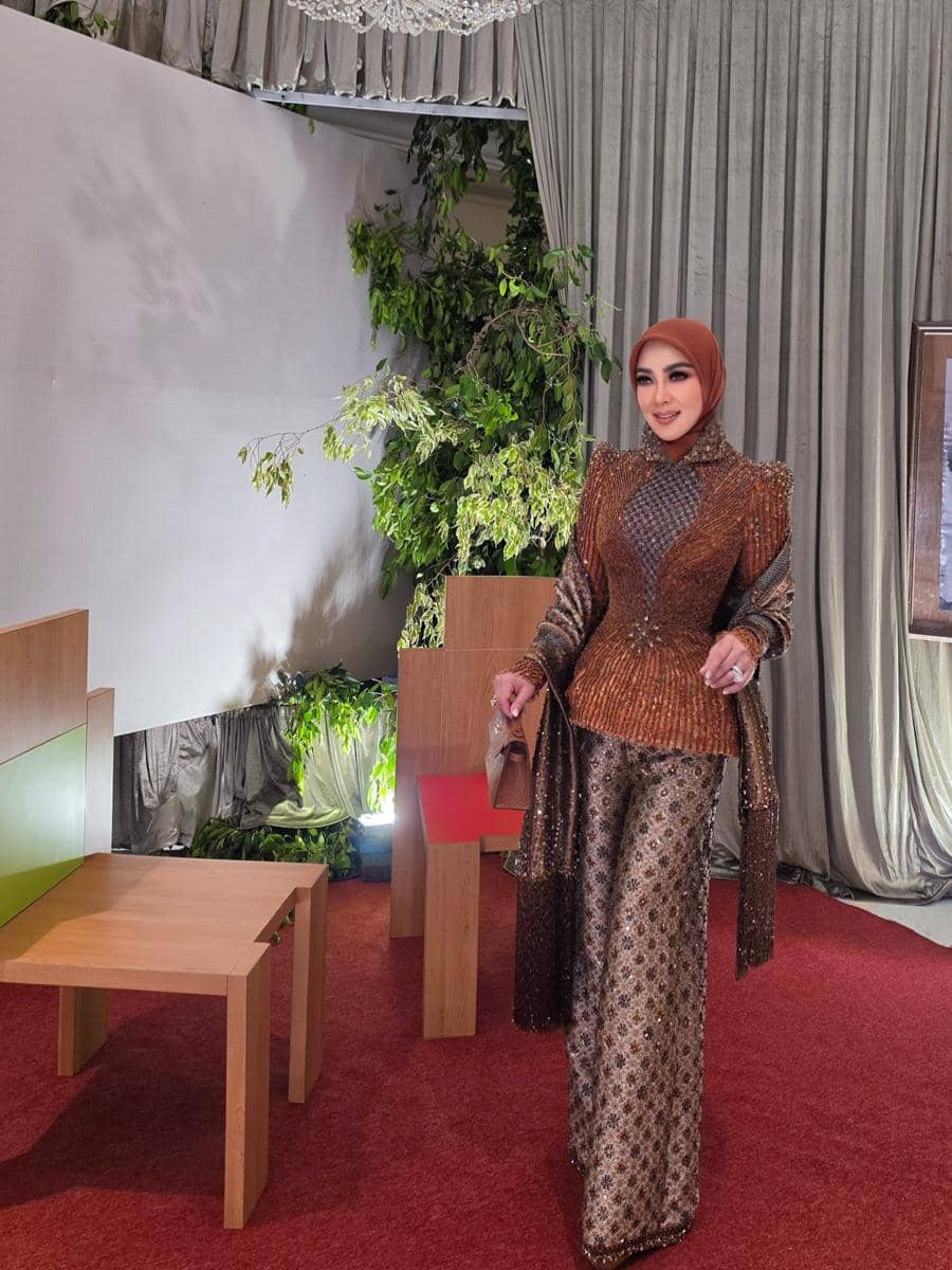 outfit hijab glamour buat ke pesta
