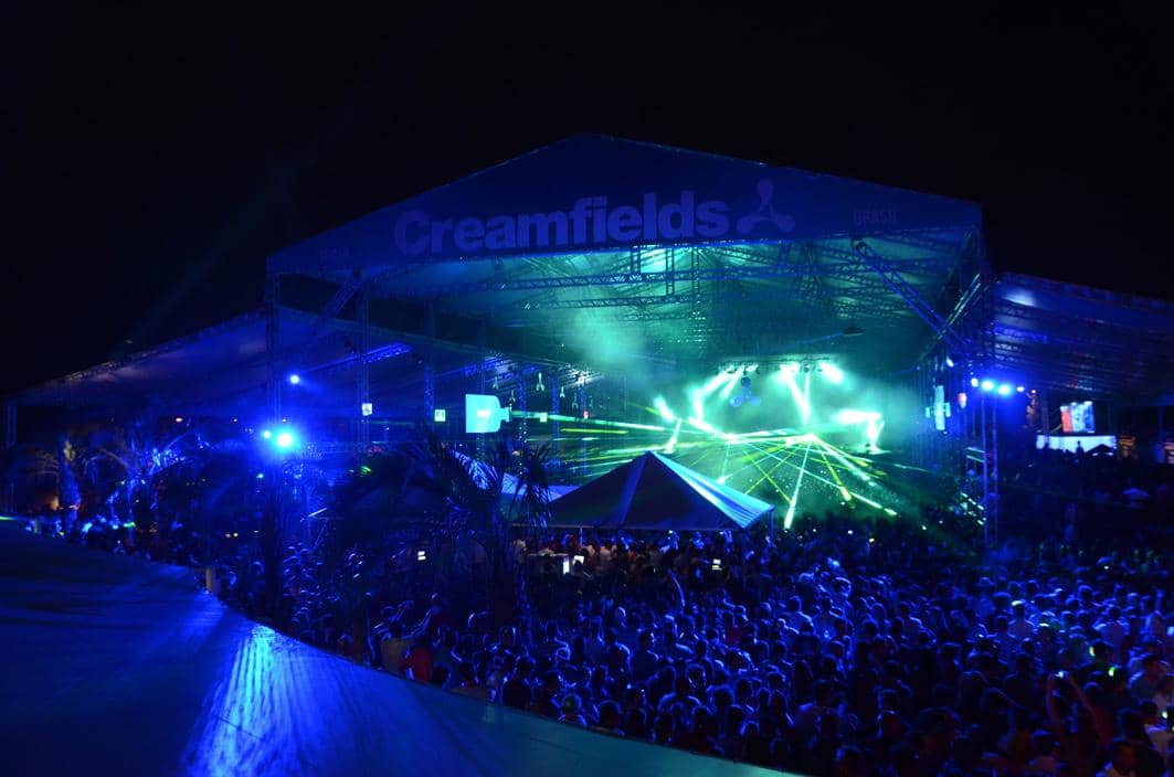 ilustrasi panggung Creamfields