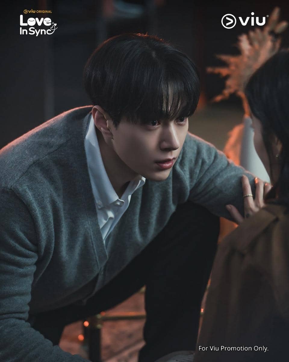 Still cut drama Love In Sync