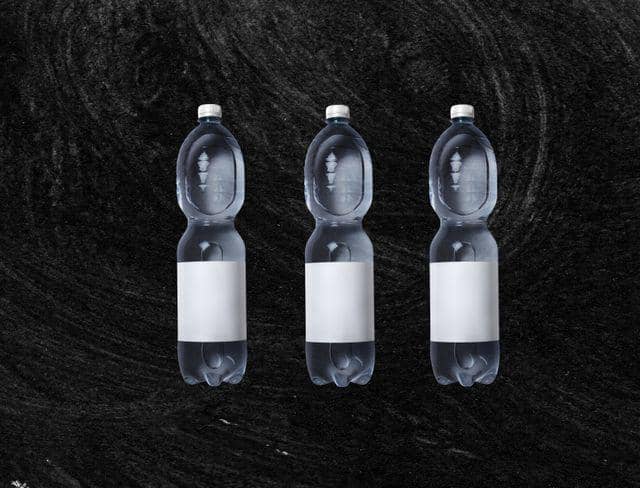 ilustrasi air mineral botol 